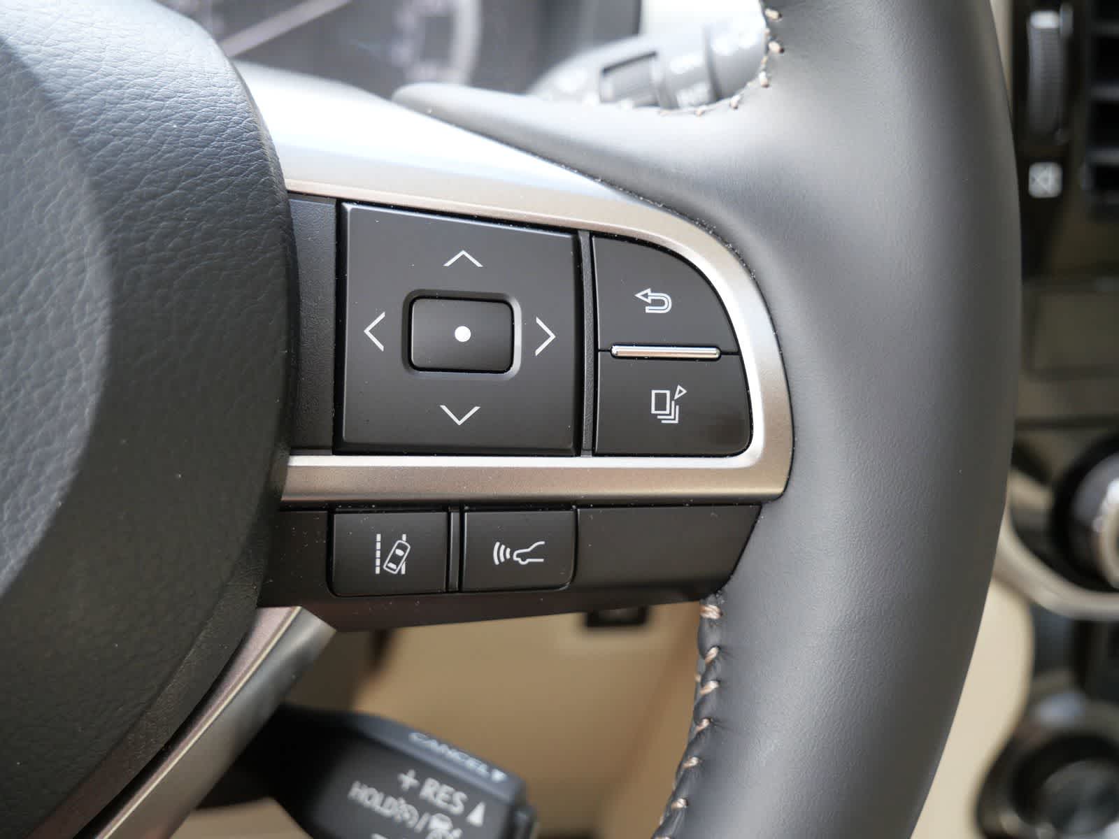 Thumbnail: 2023 Lexus GX - 23