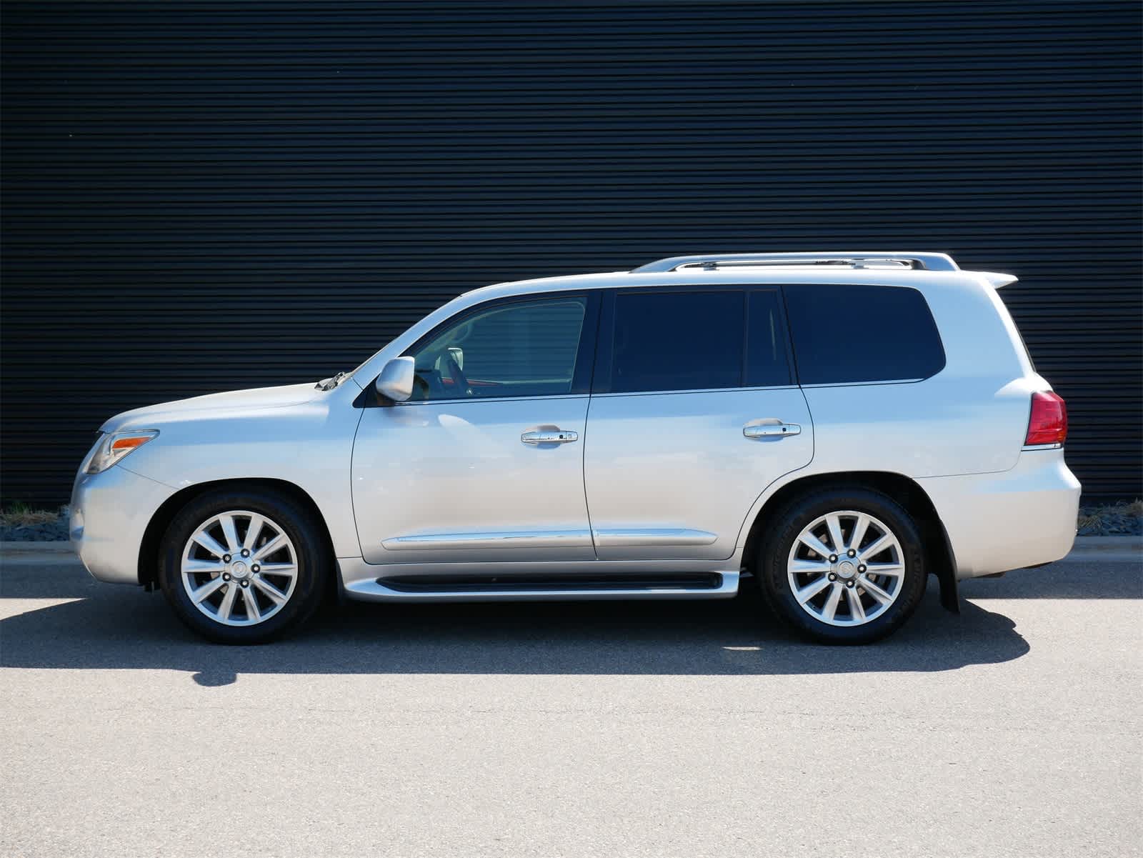 2011 Lexus LX 570 2