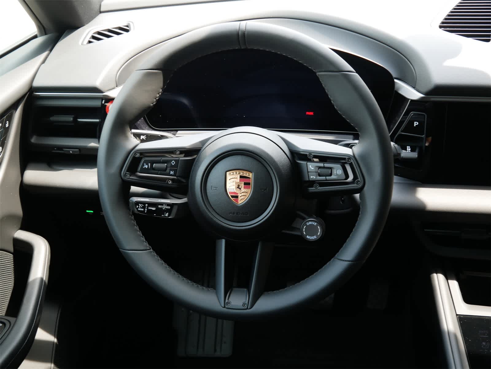 Thumbnail: 2025 Porsche Macan - 9