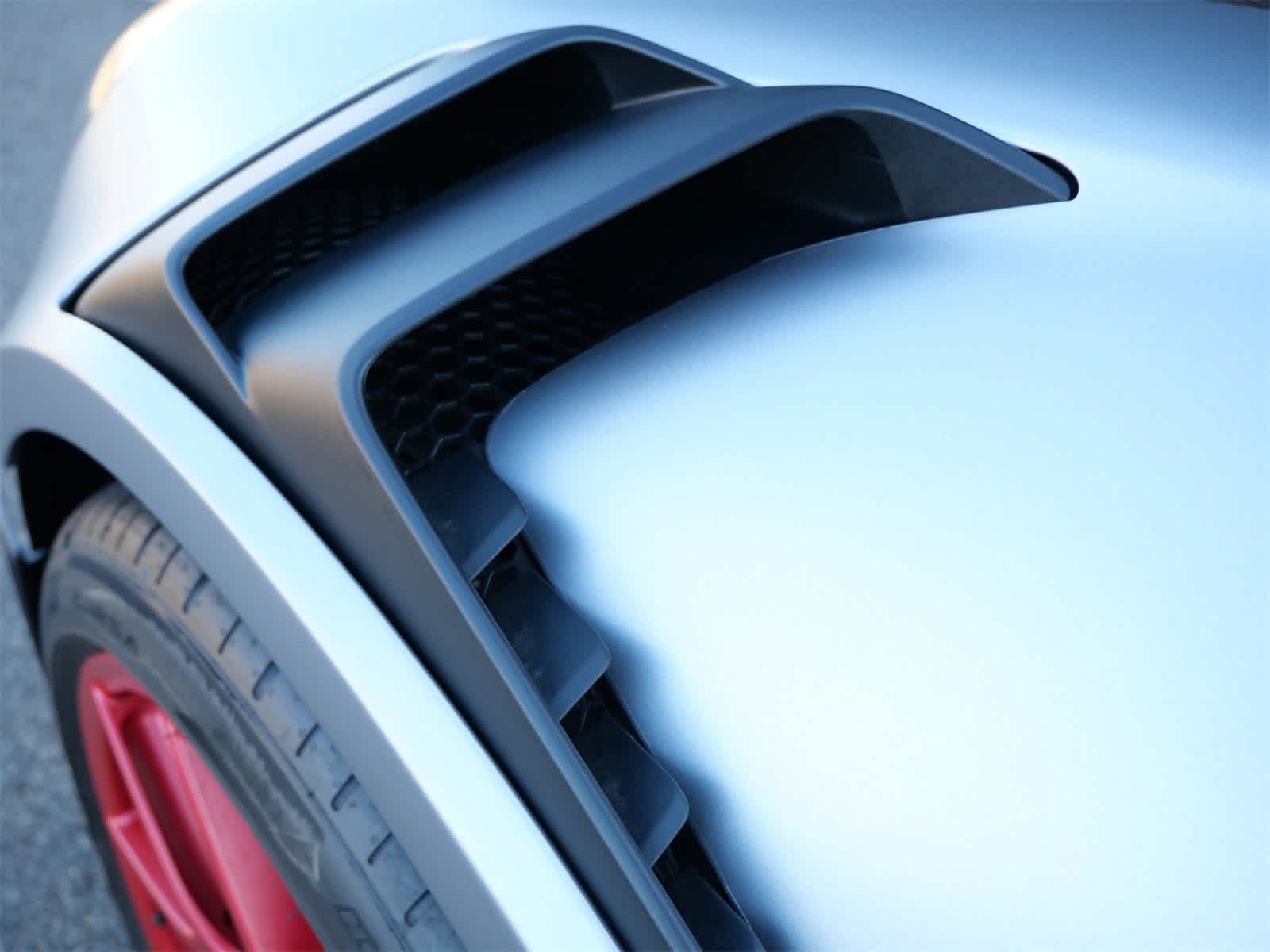 Thumbnail: 2025 Porsche 911 - 21