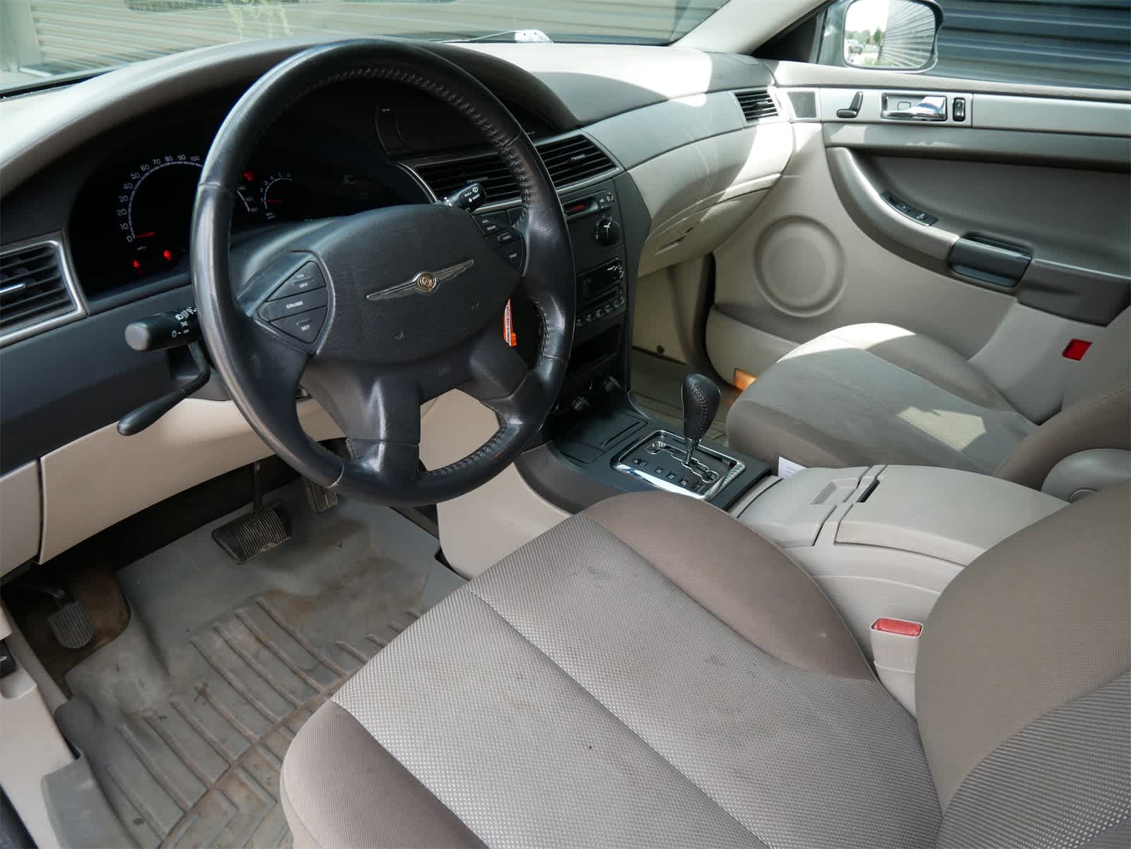 Thumbnail: 2006 Chrysler Pacifica - 4