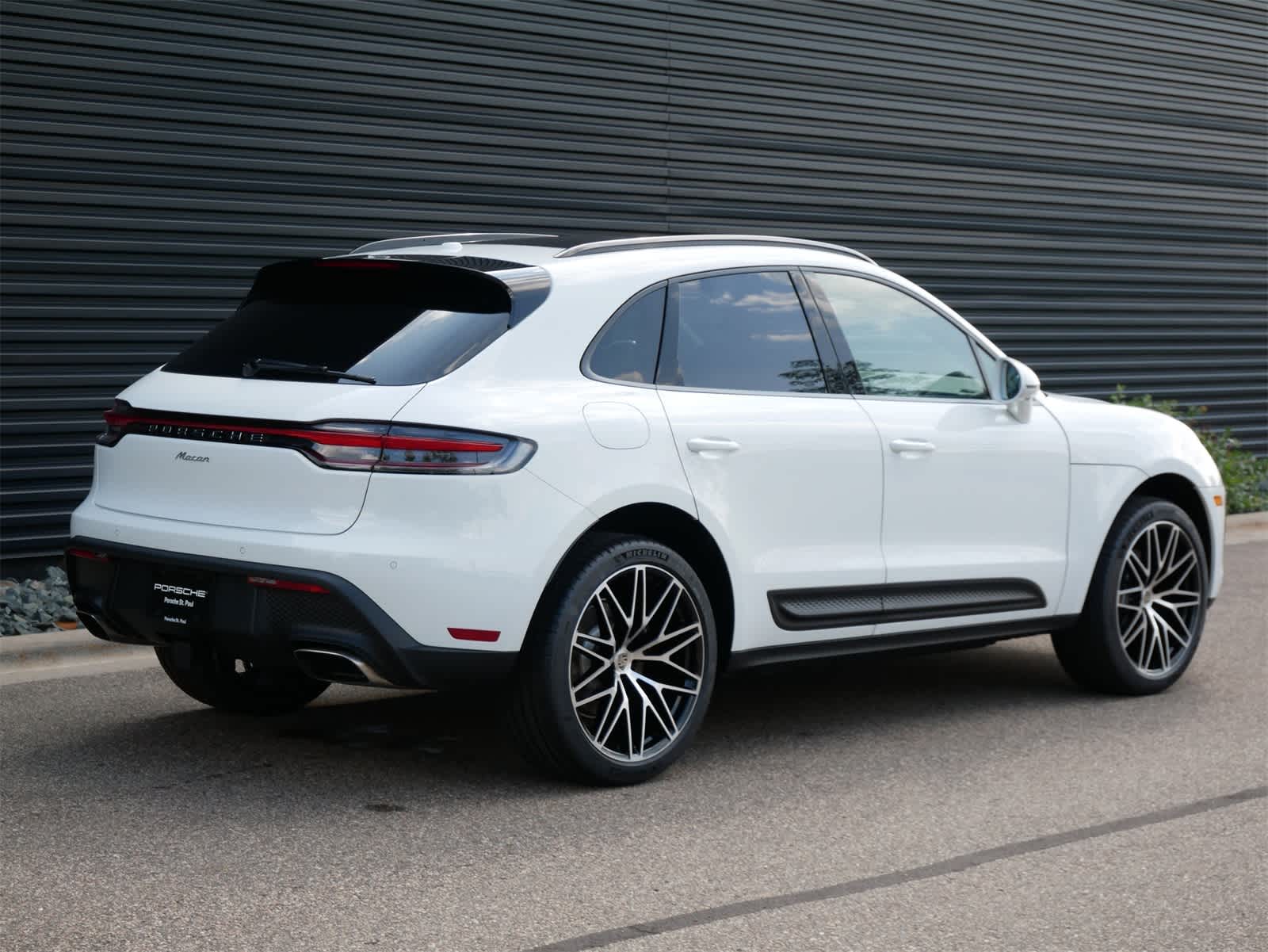 Thumbnail: 2026 Porsche Macan - 23