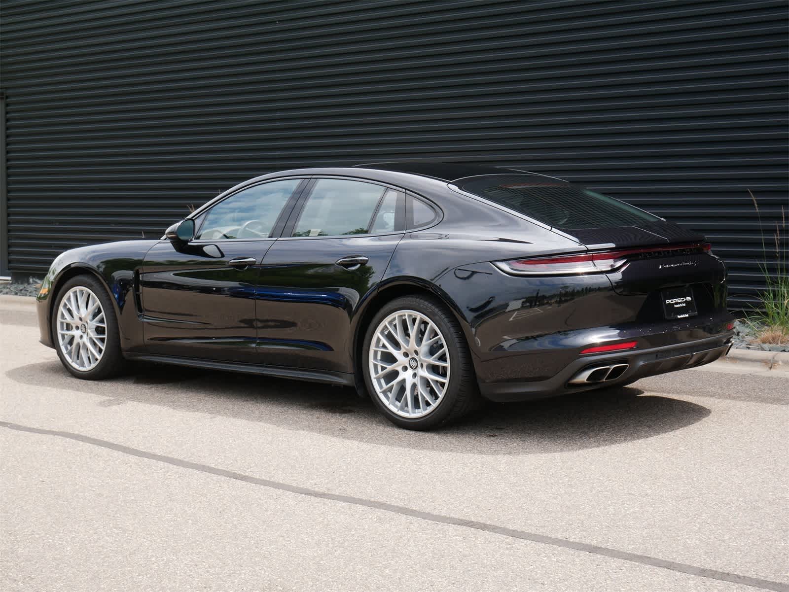 Thumbnail: 2021 Porsche Panamera - 3