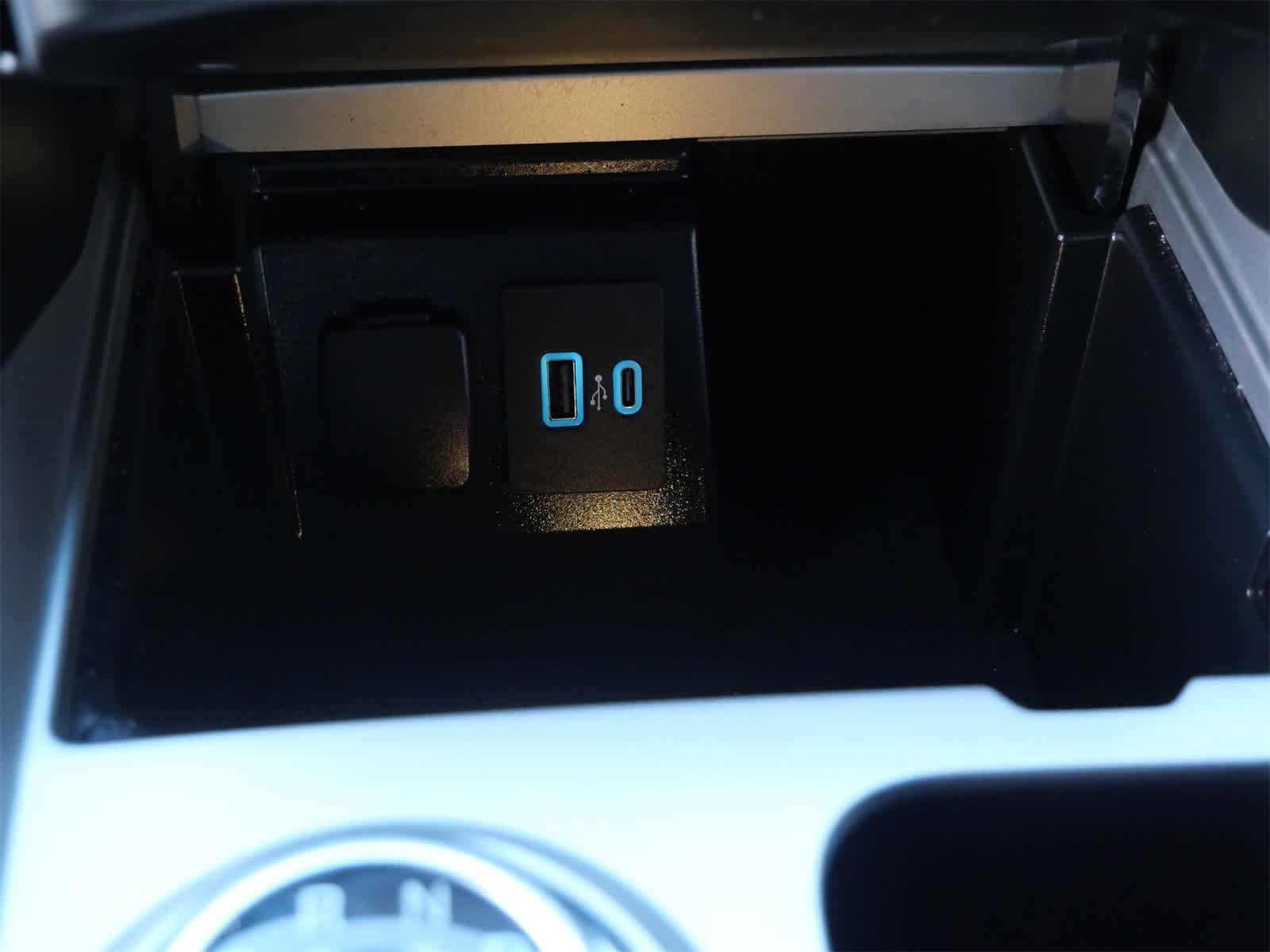 Thumbnail: 2024 Ford Explorer - 24