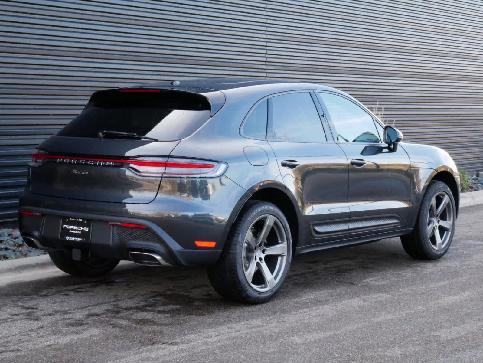 Thumbnail: 2025 Porsche Macan - 26