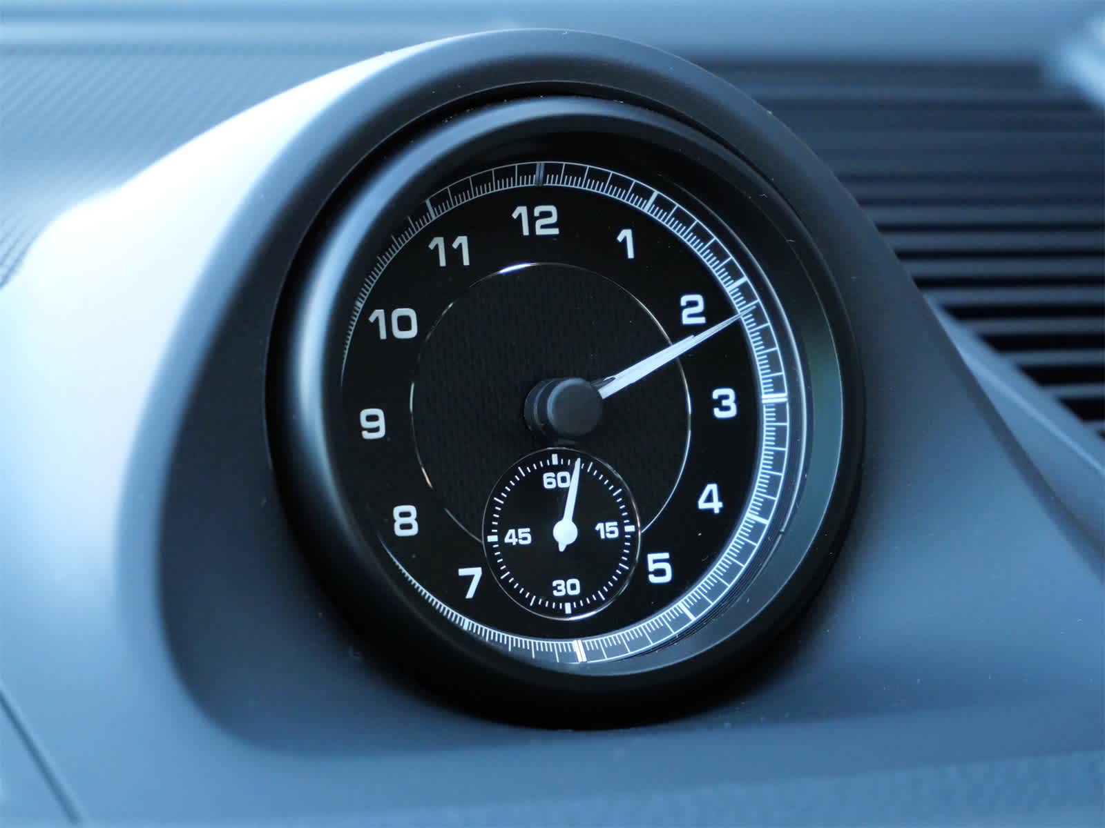 Thumbnail: 2025 Porsche Macan - 15