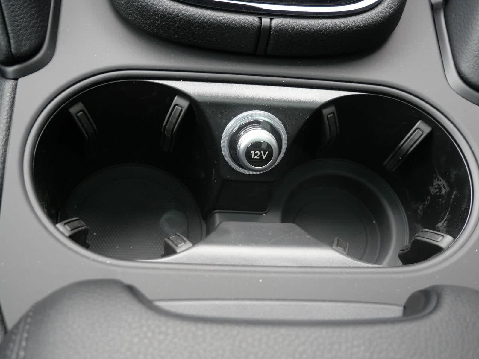 Thumbnail: 2026 Porsche Cayenne - 16