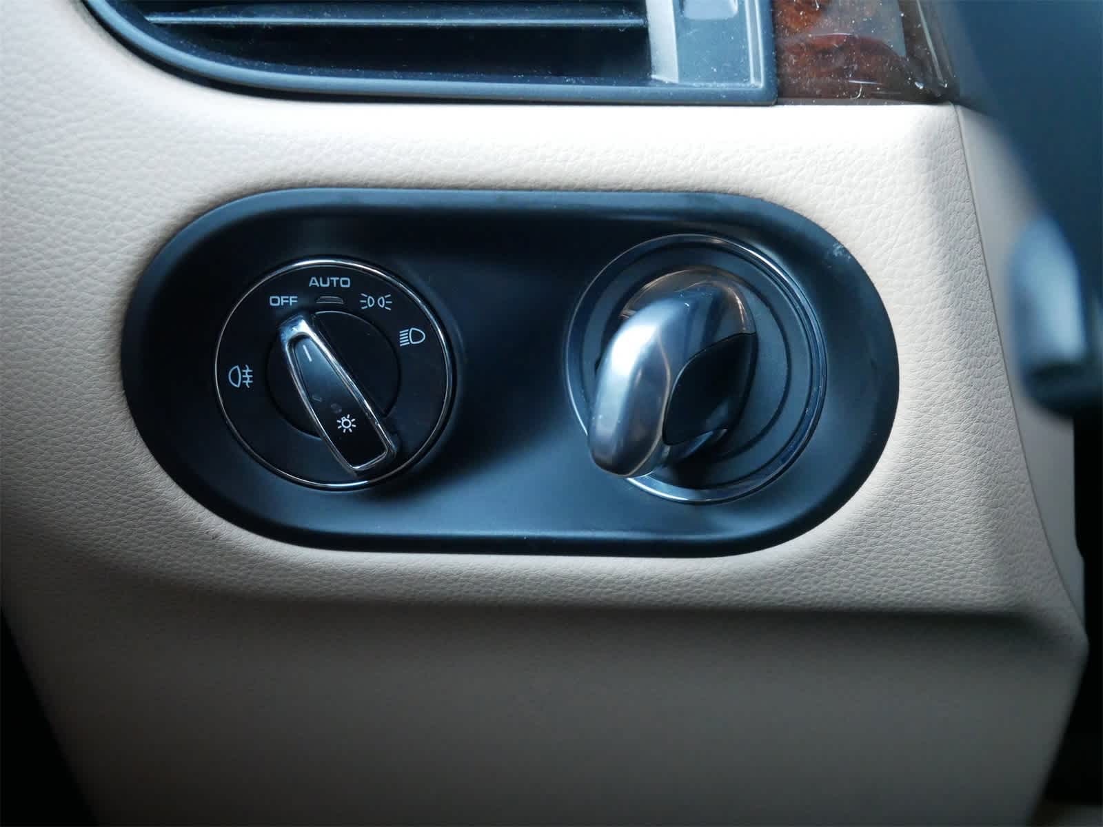 Thumbnail: 2024 Porsche Macan - 15