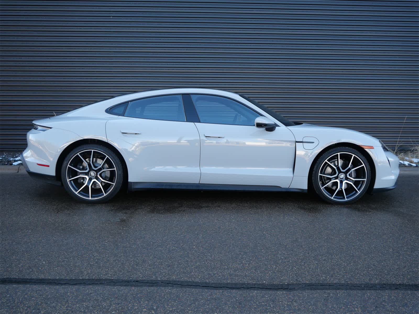 Thumbnail: 2024 Porsche Taycan - 26