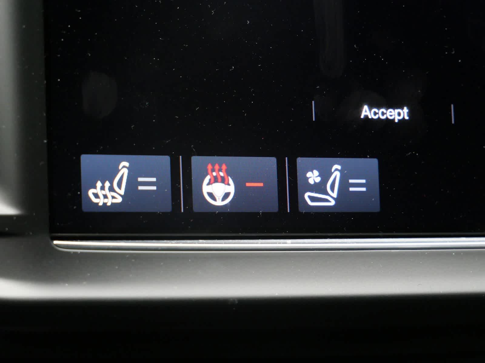 Thumbnail: 2022 Maserati Levante - 17