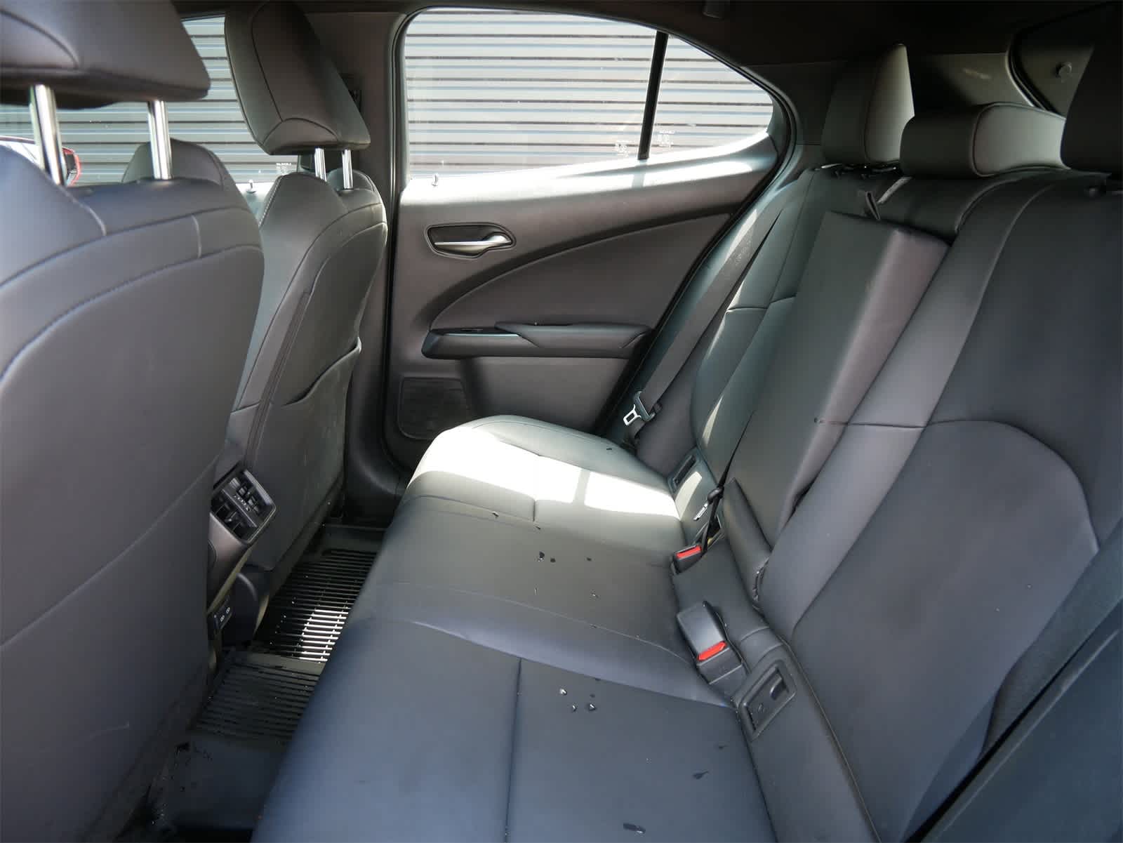 Thumbnail: 2021 Lexus UX - 6