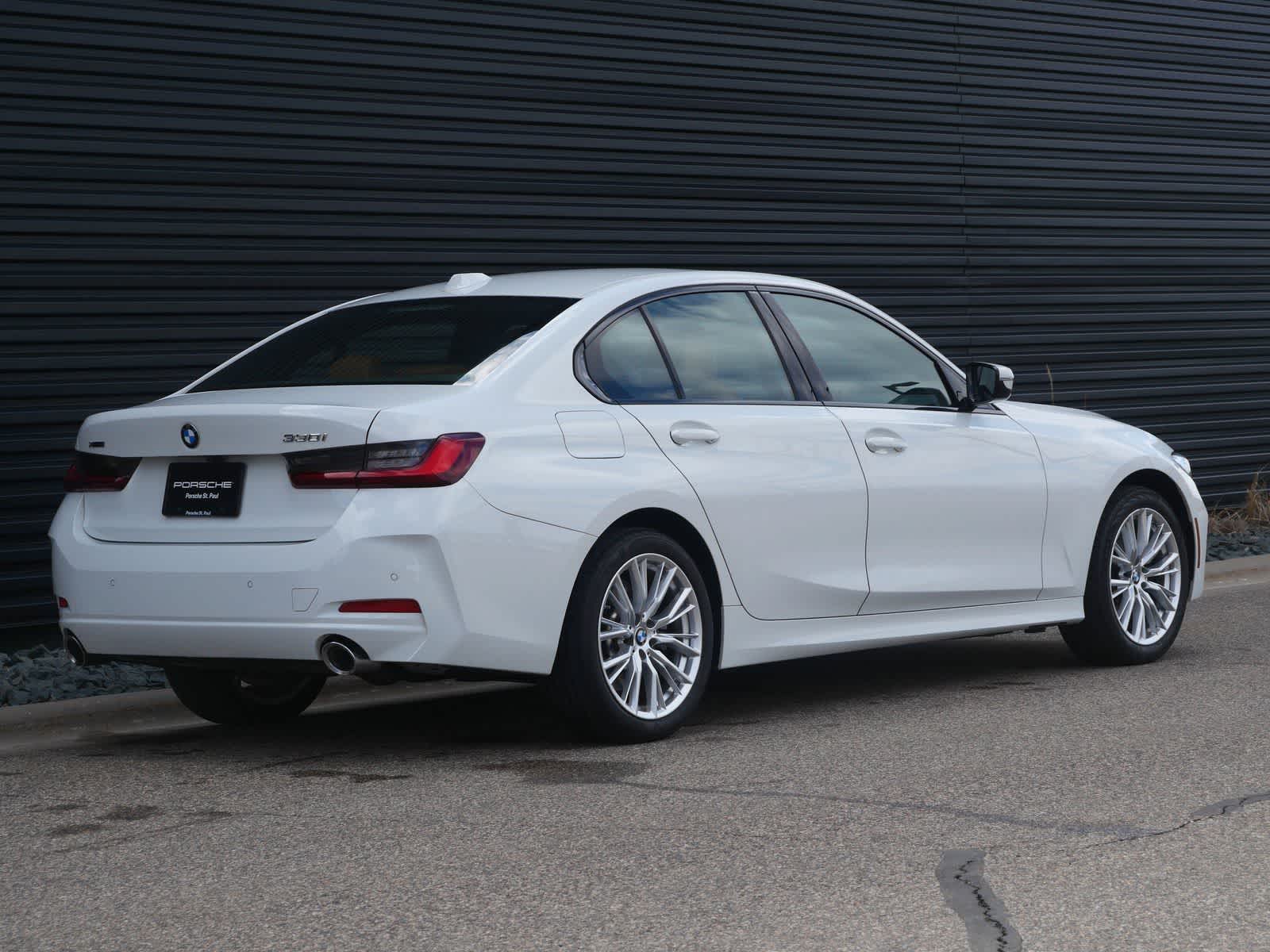 Thumbnail: 2023 BMW 3 Series - 25