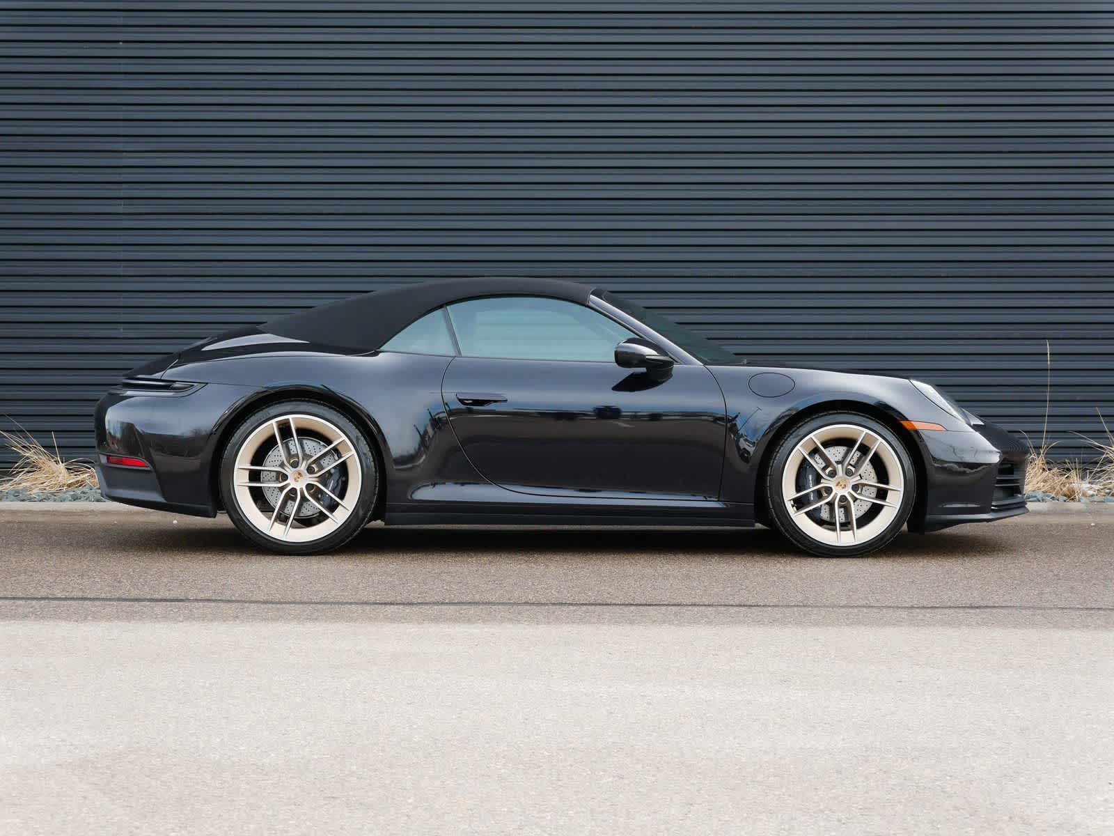 Thumbnail: 2025 Porsche 911 - 27