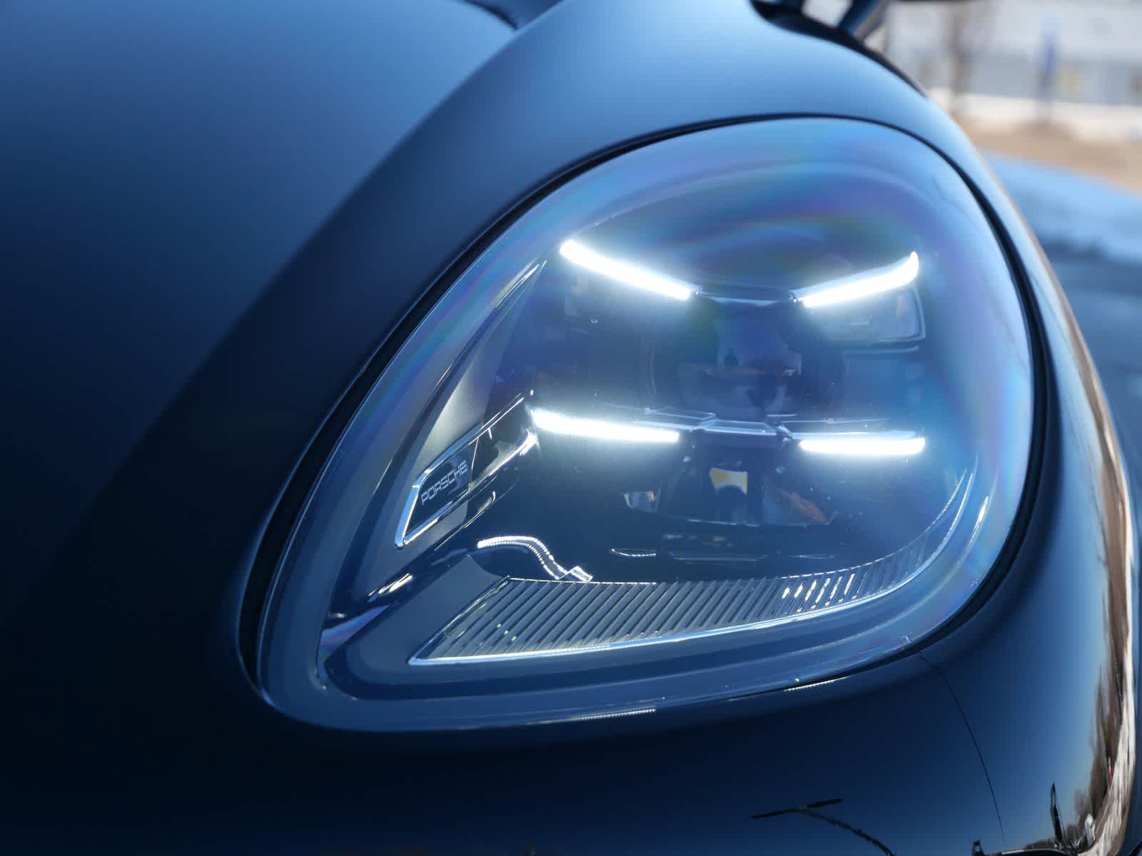 Thumbnail: 2026 Porsche Macan - 6