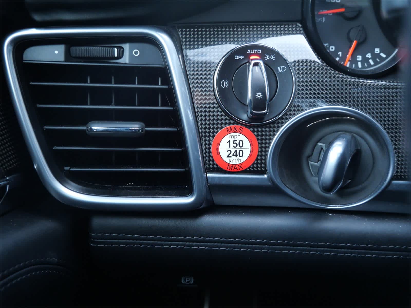 Thumbnail: 2016 Porsche Panamera - 16