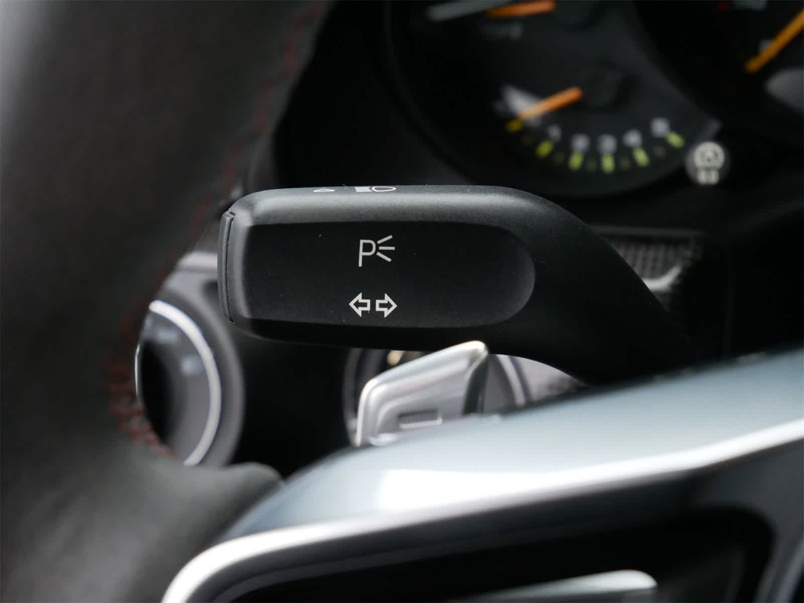 Thumbnail: 2016 Porsche 911 - 15