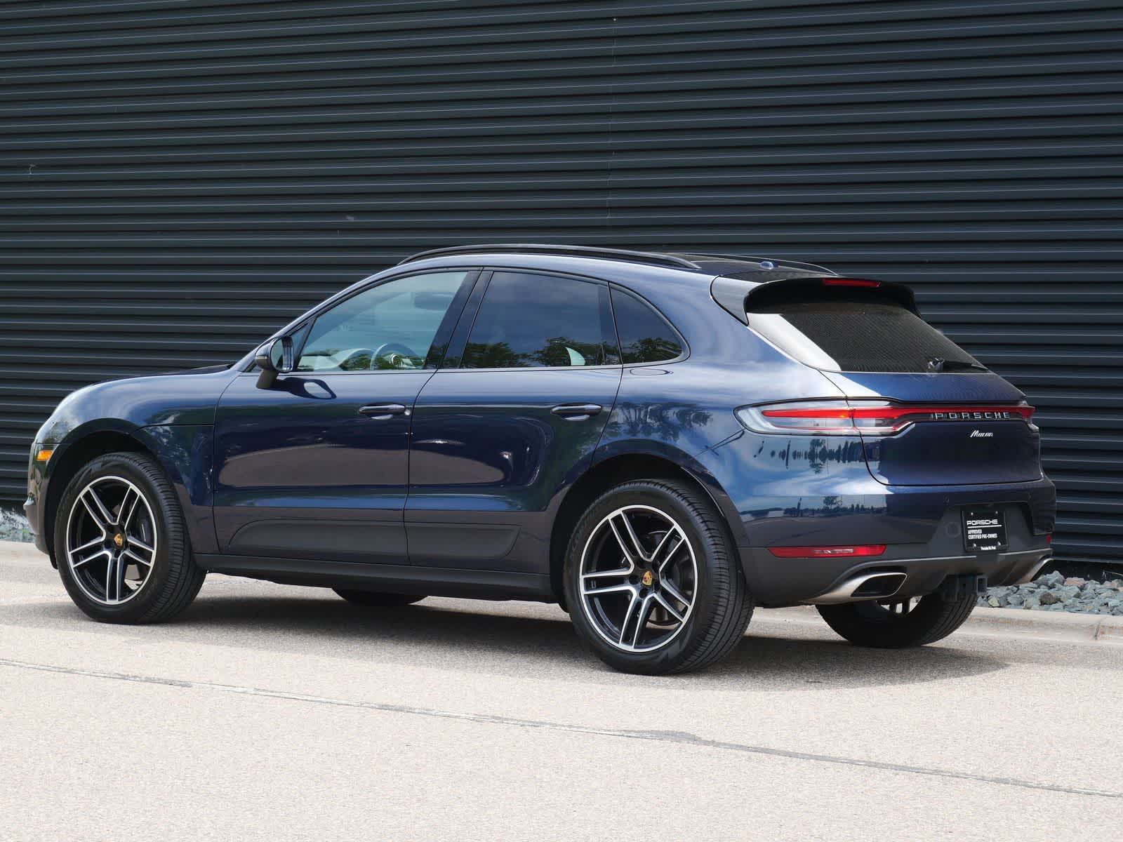 Thumbnail: 2020 Porsche Macan - 3