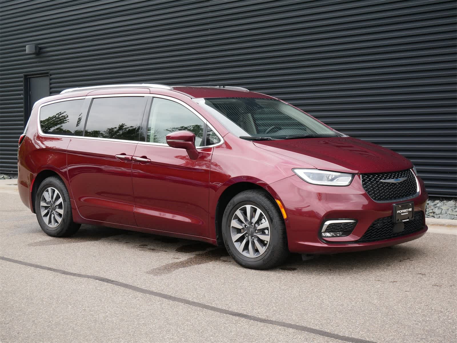 Thumbnail: 2021 Chrysler Pacifica - 15