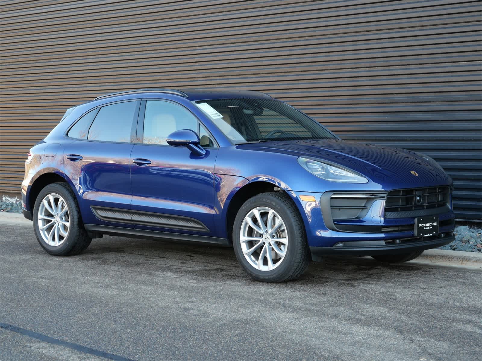 Thumbnail: 2025 Porsche Macan - 27