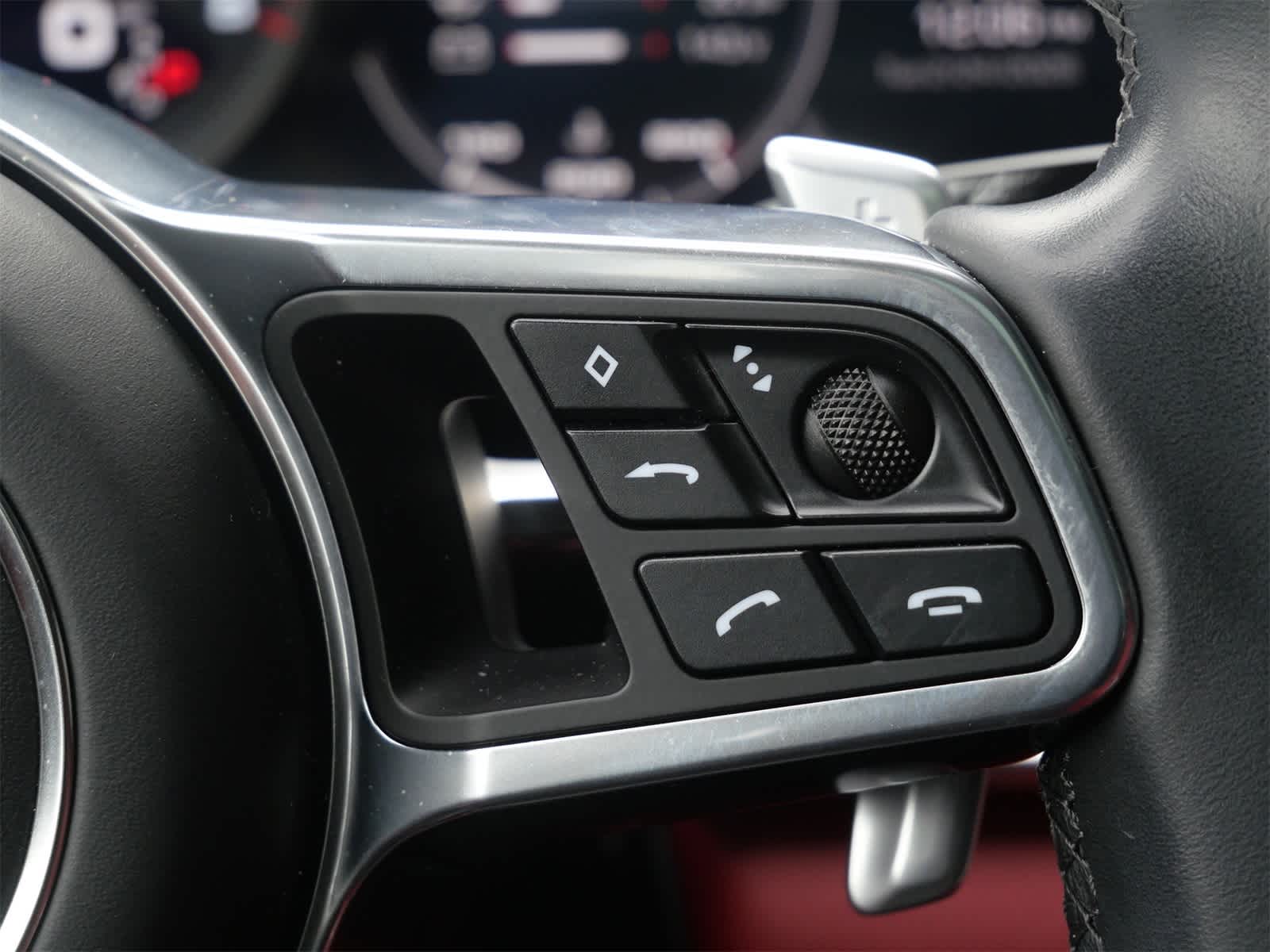 Thumbnail: 2019 Porsche Panamera - 20