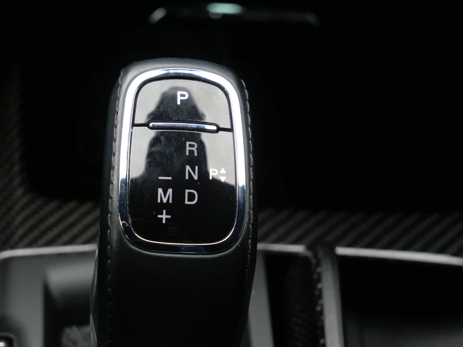 Thumbnail: 2022 Maserati Levante - 24