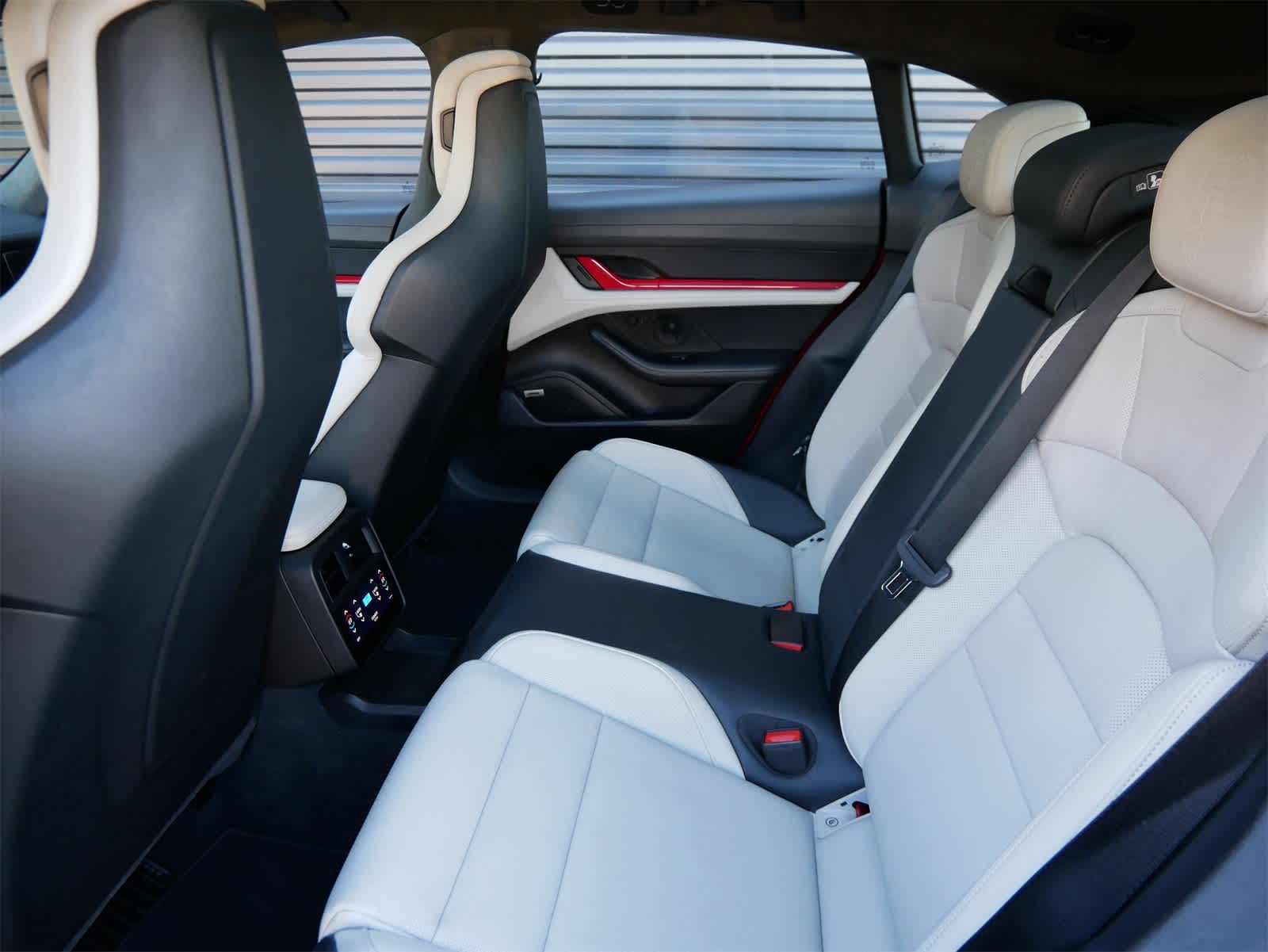 Thumbnail: 2023 Porsche Taycan - 6