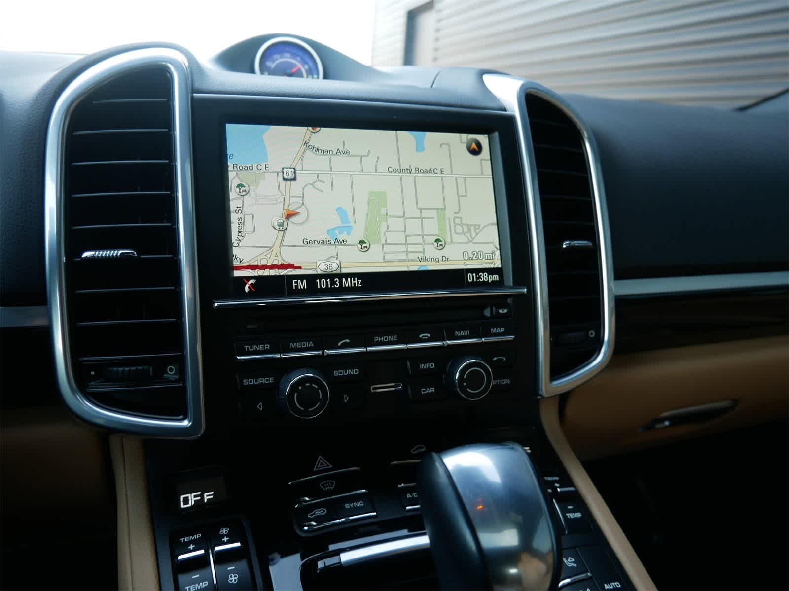 Thumbnail: 2014 Porsche Cayenne - 24