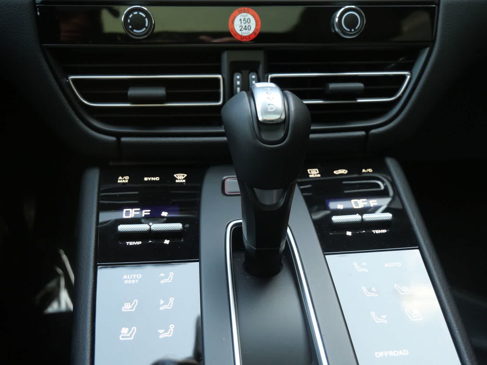 Thumbnail: 2025 Porsche Macan - 17