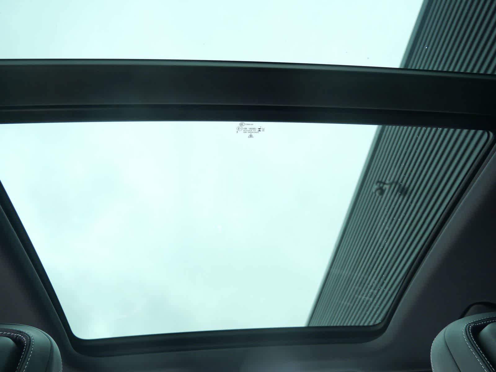 Thumbnail: 2026 Porsche Macan - 13