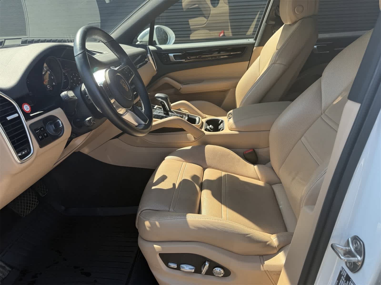 Thumbnail: 2021 Porsche Cayenne - 7