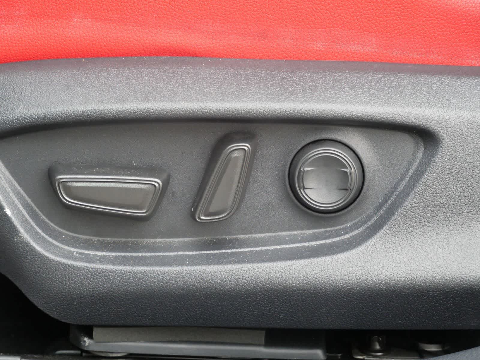 Thumbnail: 2025 Toyota Camry - 10