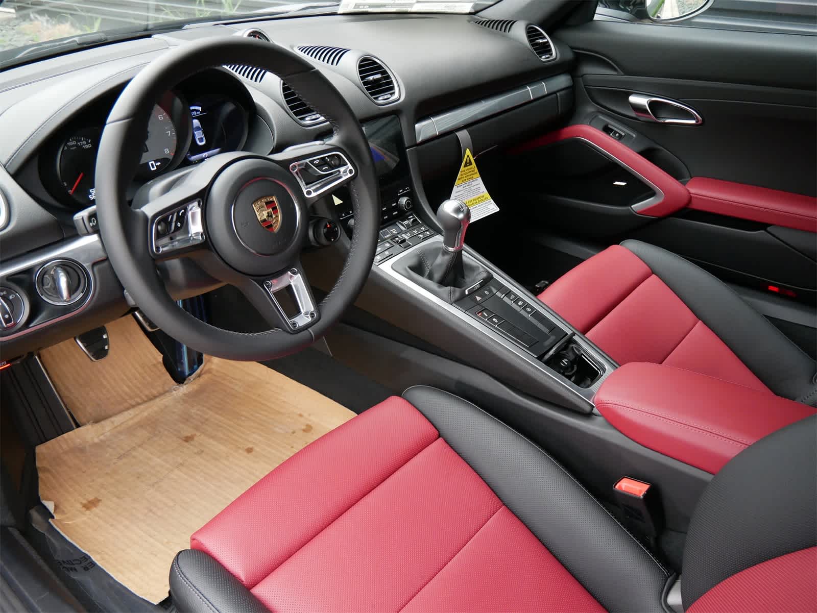 Thumbnail: 2025 Porsche 718 Cayman - 4