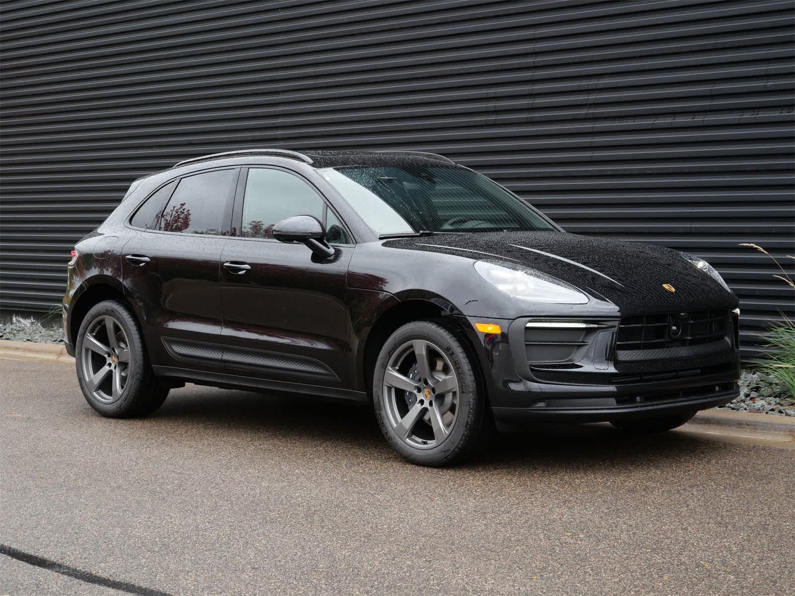 Thumbnail: 2026 Porsche Macan - 26