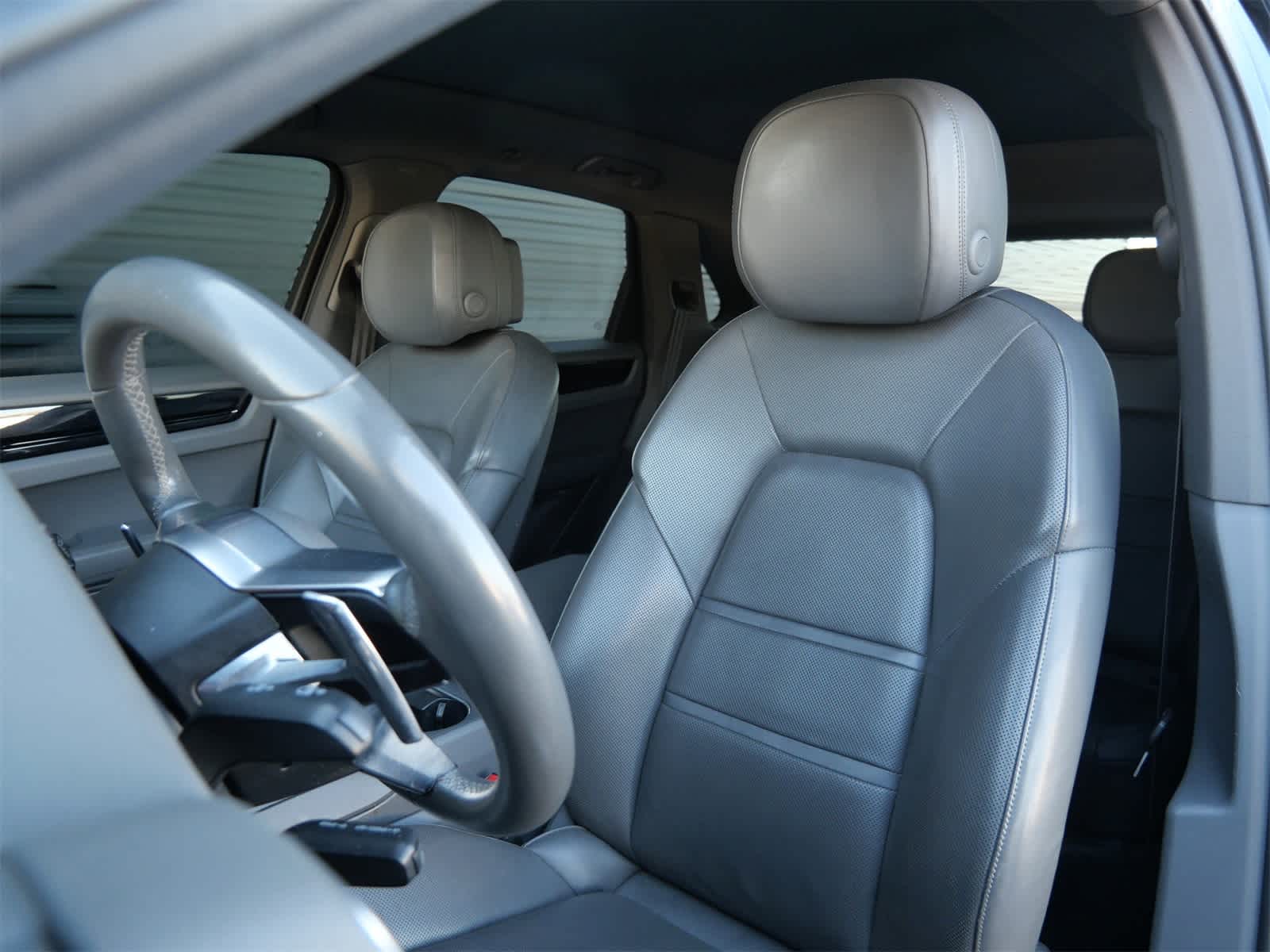 Thumbnail: 2019 Porsche Cayenne - 5