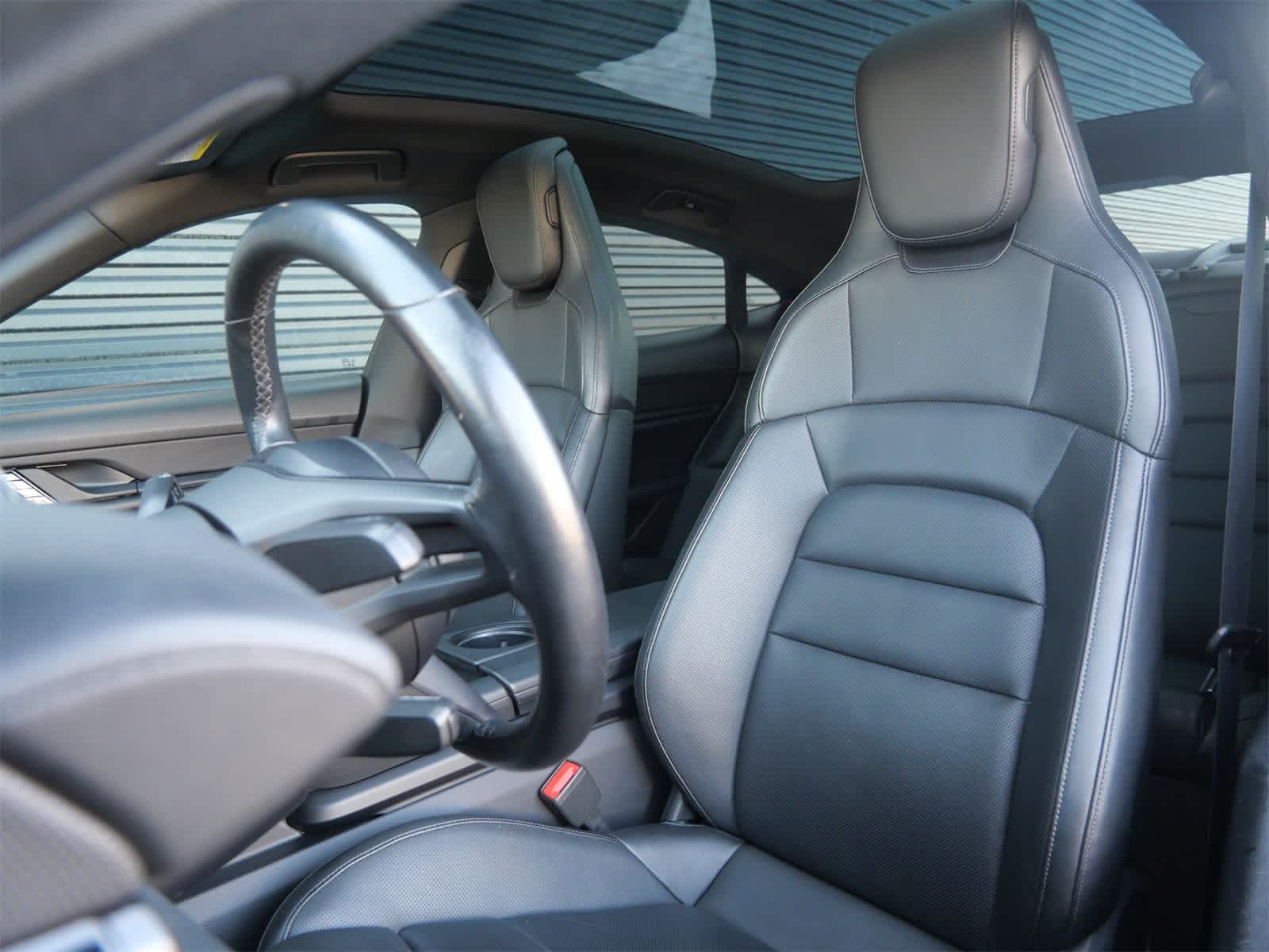 Thumbnail: 2021 Porsche Taycan - 5