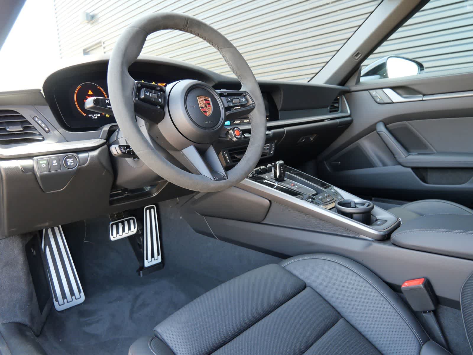 Thumbnail: 2026 Porsche 911 - 4
