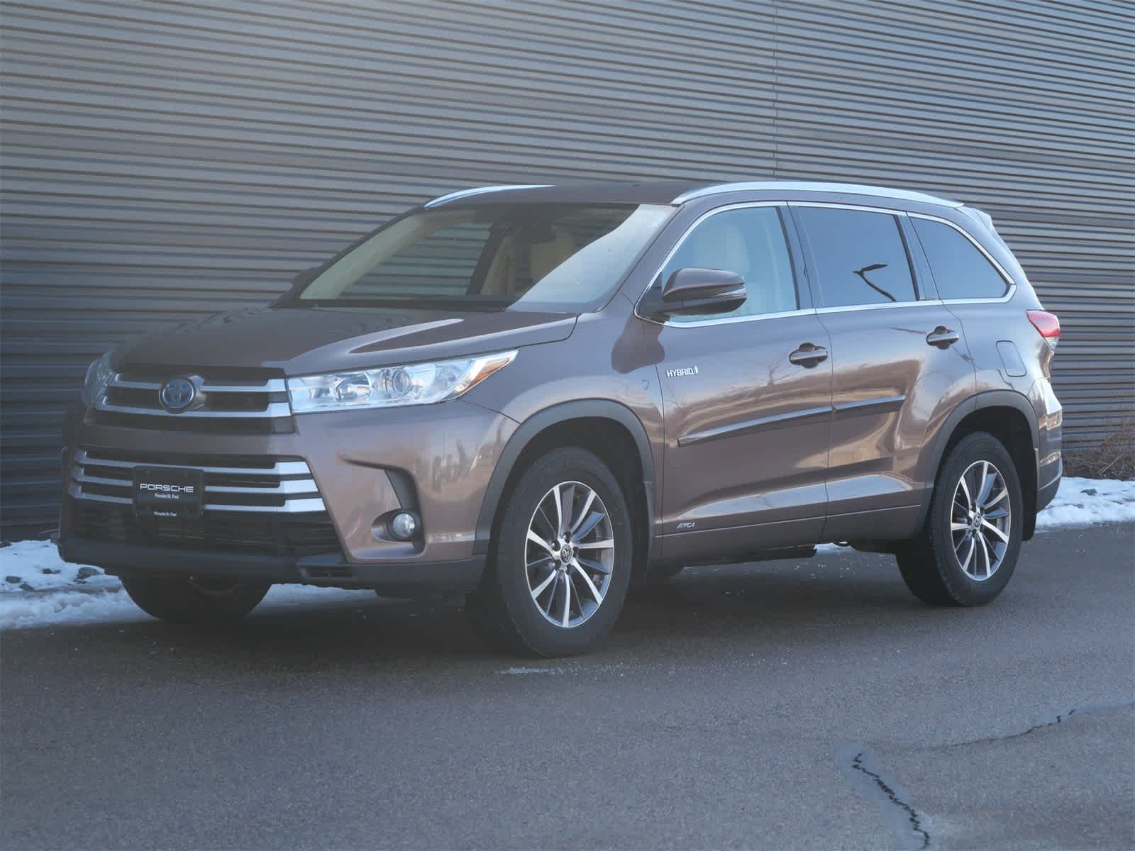 Thumbnail: 2017 Toyota Highlander - 1