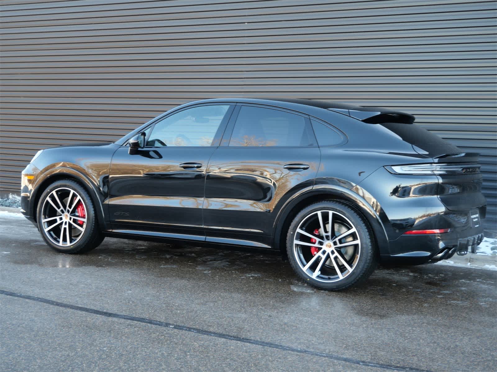 Thumbnail: 2026 Porsche Cayenne - 3
