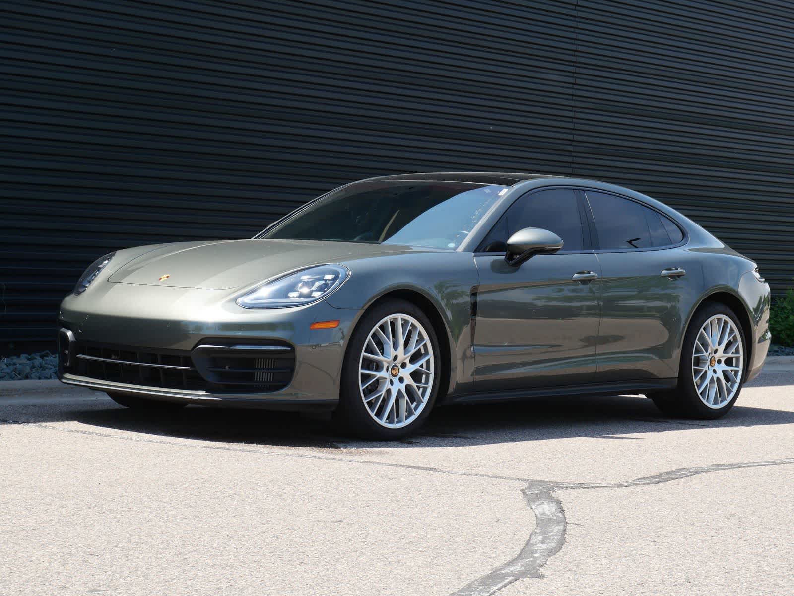 Thumbnail: 2022 Porsche Panamera - 1