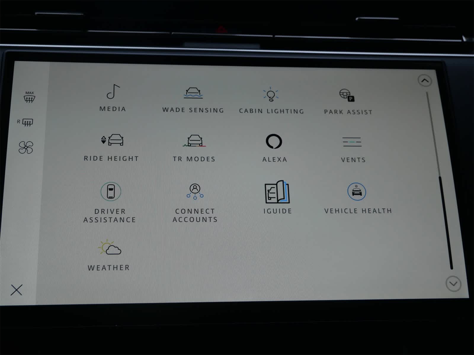 Thumbnail: 2025 Land Rover Range Rover - 22