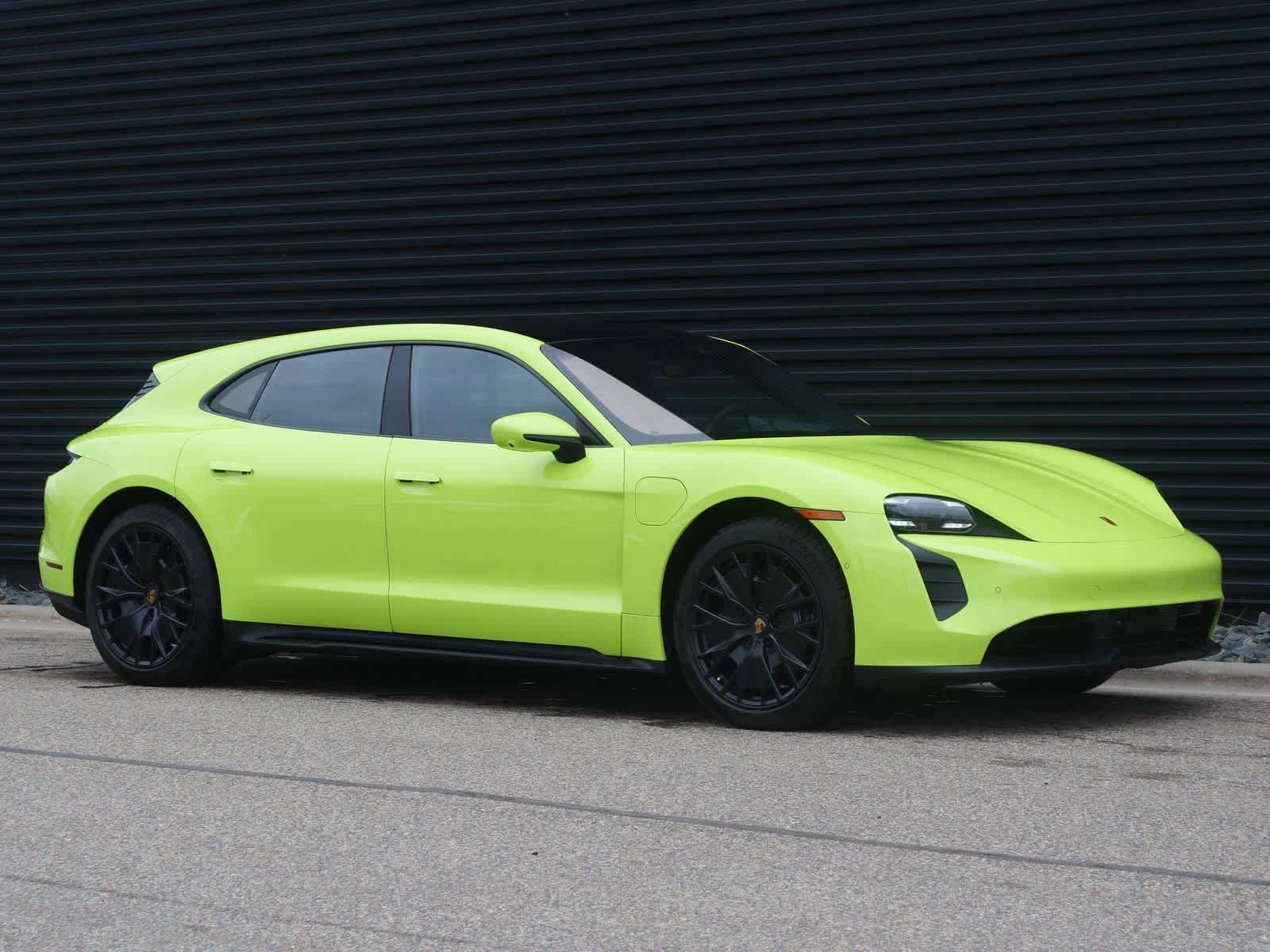 Thumbnail: 2022 Porsche Taycan - 29