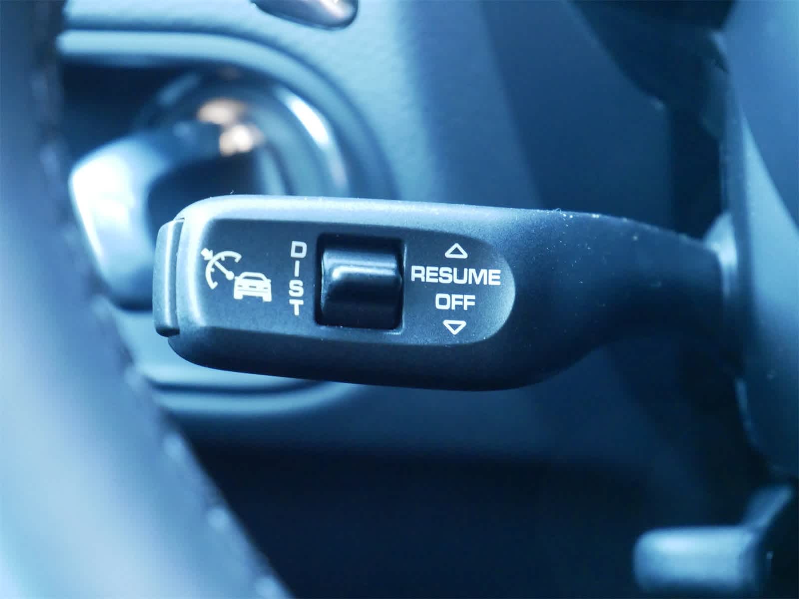 Thumbnail: 2025 Porsche Macan - 17