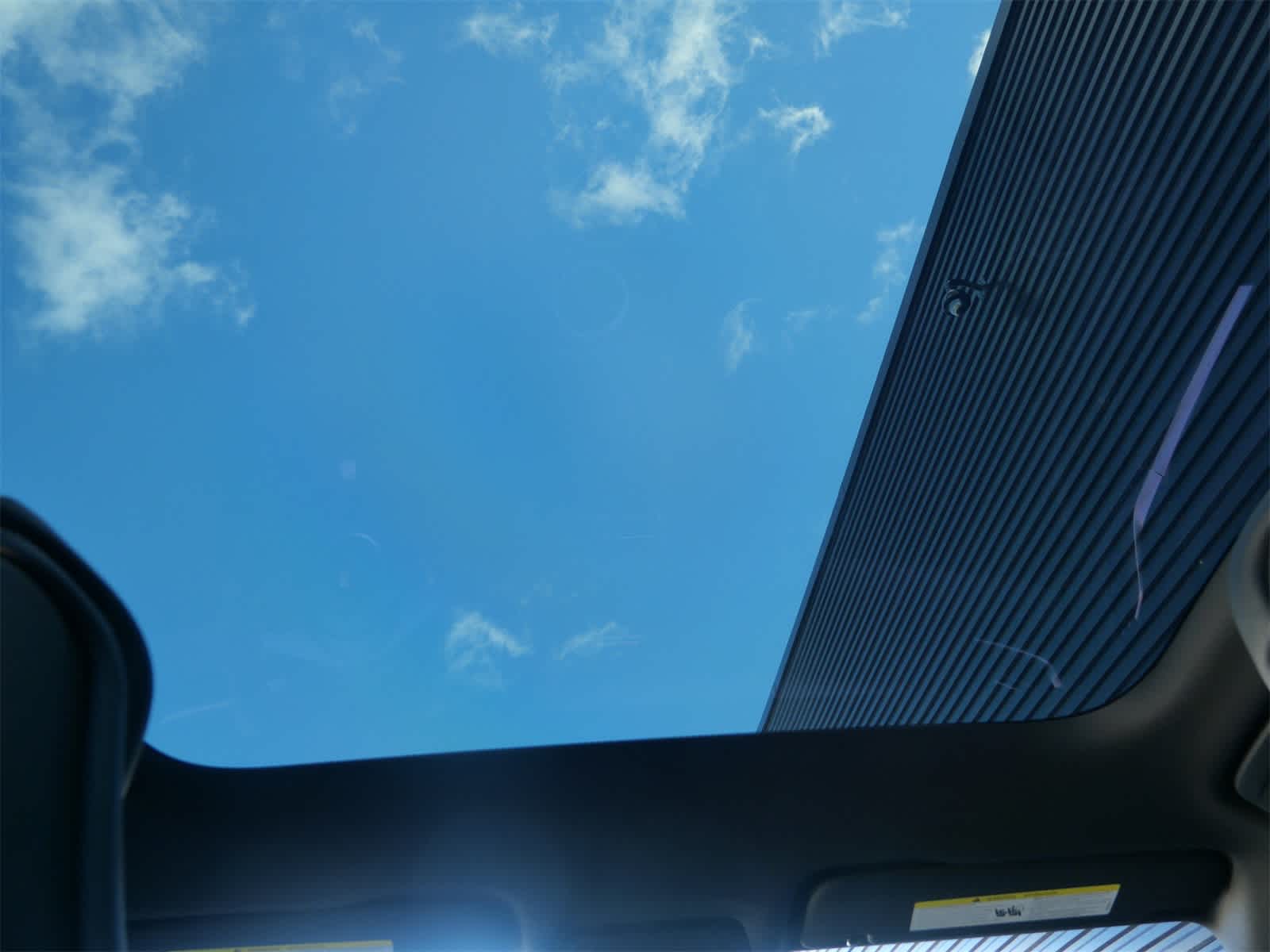 Thumbnail: 2025 Porsche Taycan - 14