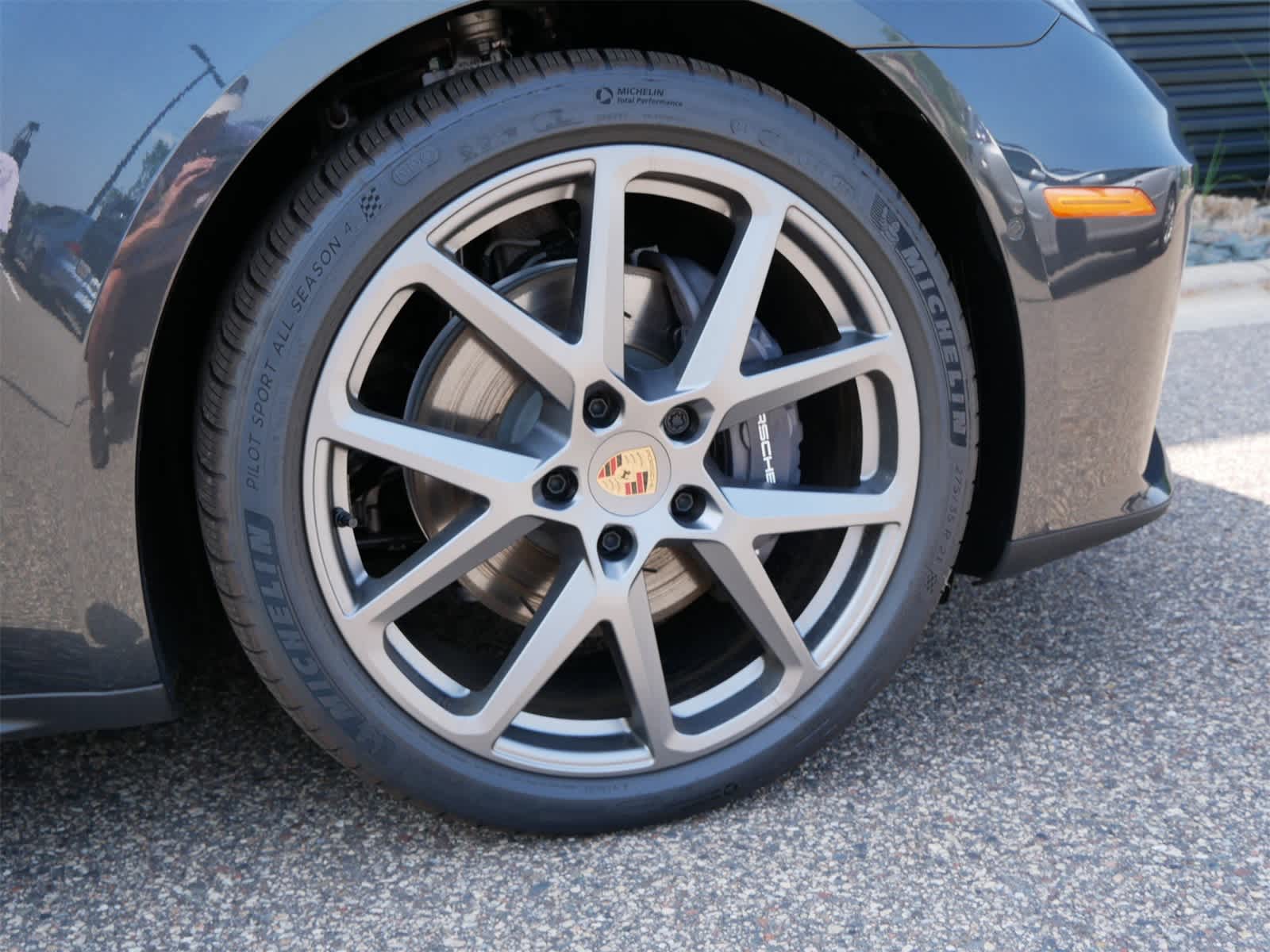 Thumbnail: 2025 Porsche Panamera - 25