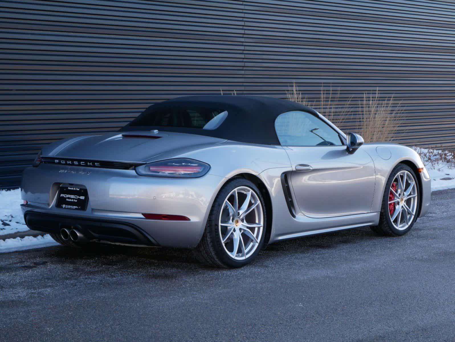 2024 Porsche 718 Boxster S 24