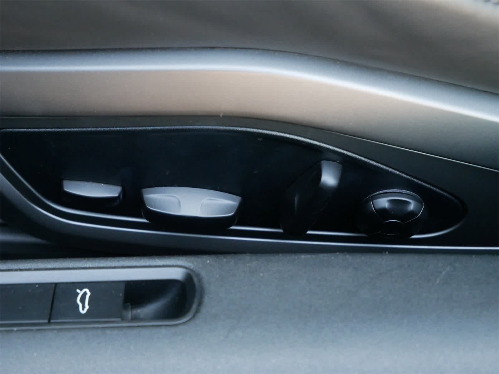 Thumbnail: 2020 Porsche 911 - 22