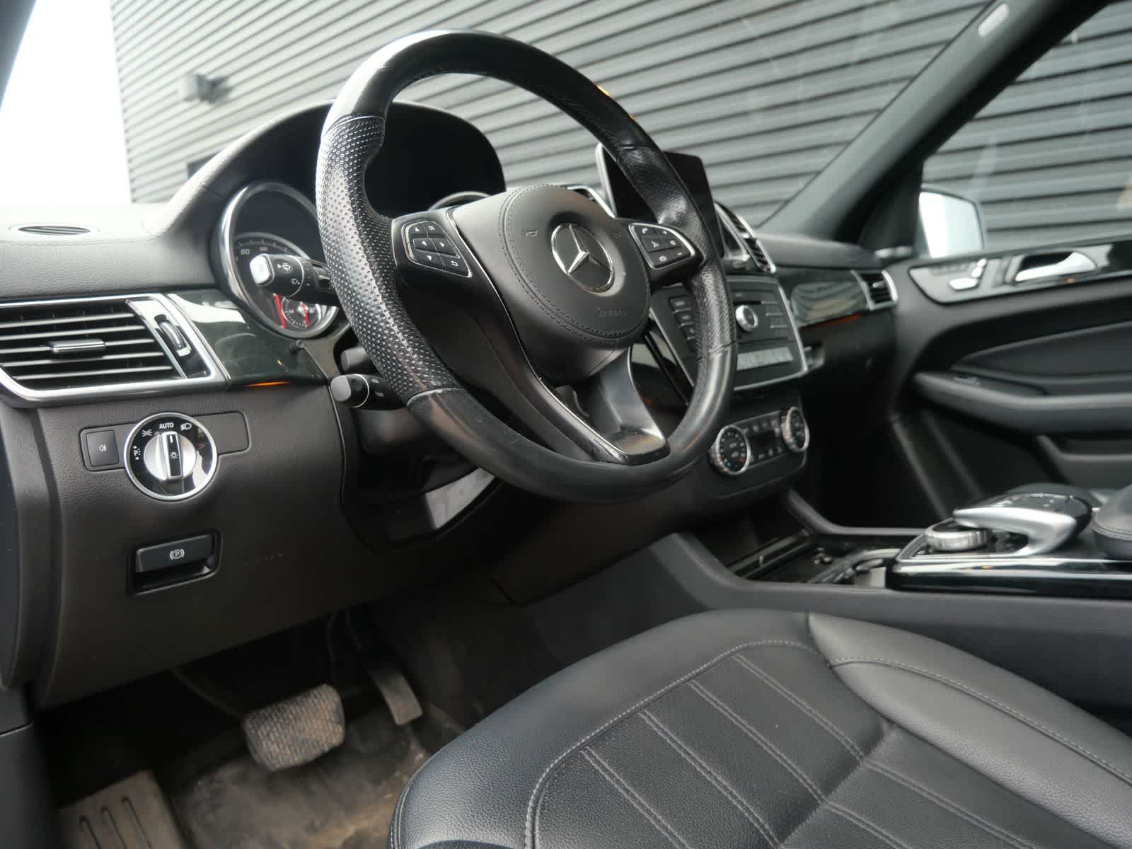 Thumbnail: 2019 Mercedes-Benz GLS - 4