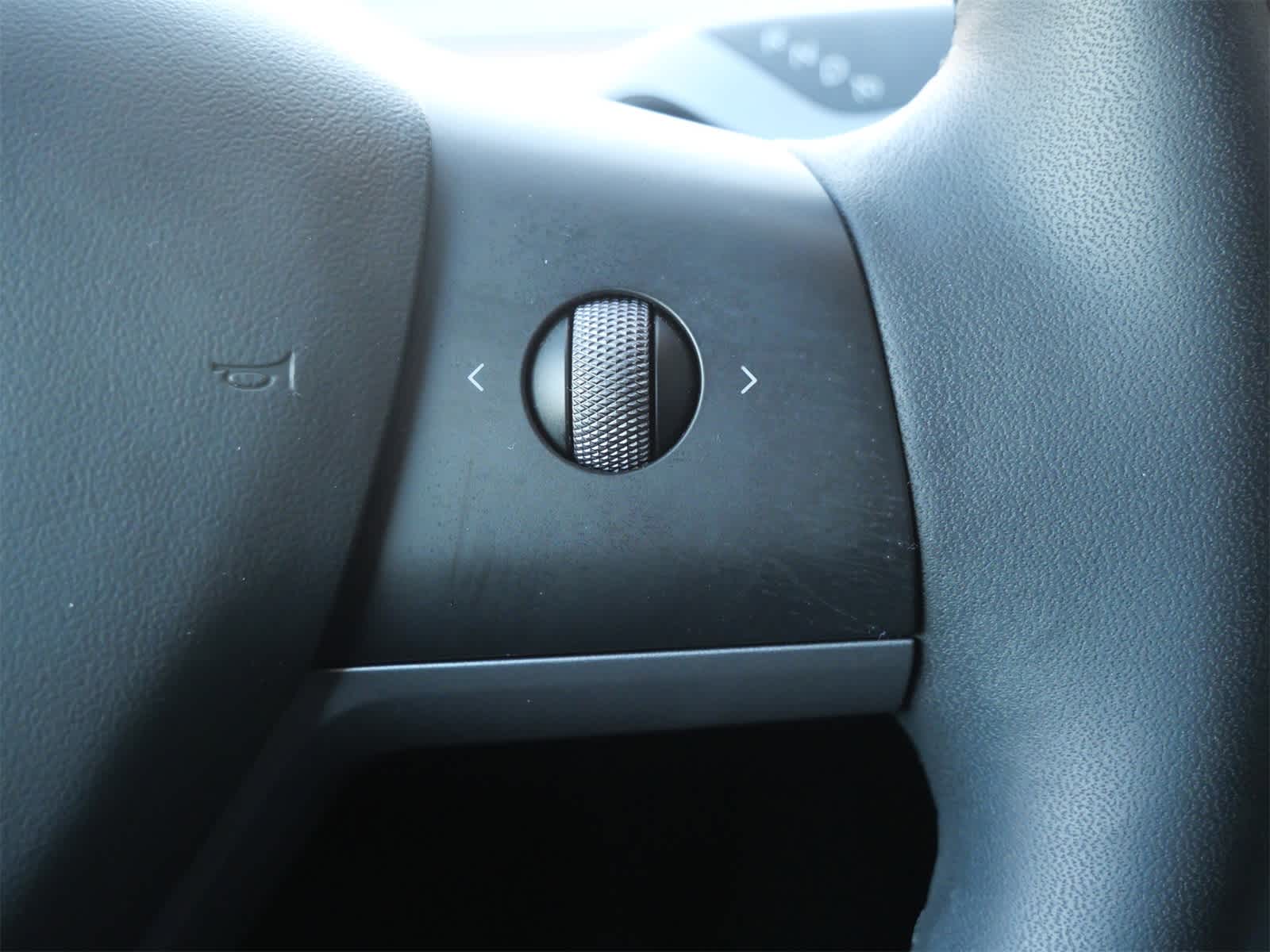 Thumbnail: 2022 Tesla Model Y - 21