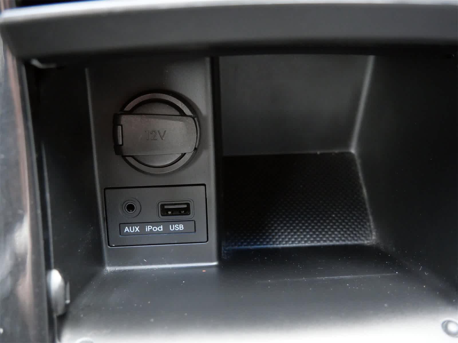 Thumbnail: 2013 Hyundai Elantra - 15