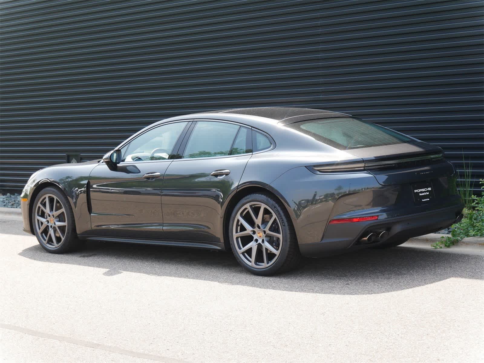 Thumbnail: 2025 Porsche Panamera - 3